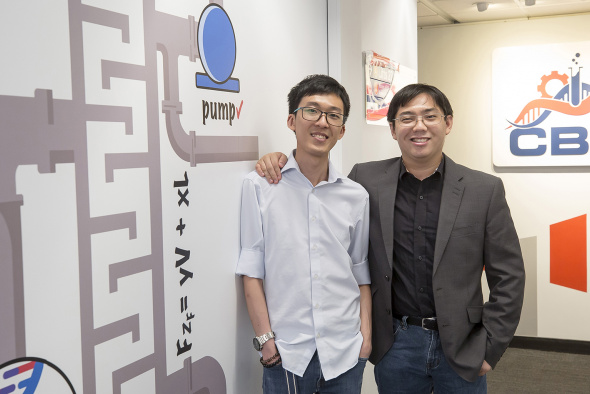 (From right) HKUST alumni Donald Lai and Winsor Lee, who earned Bachelor’s degrees from the Department of Chemical and Biological Engineering and worked on research projects at the University, joined the same company after graduation where they continue to further their research and apply their engineering knowledge, which in turn has contributed to society during the COVID-19 pandemic. 
