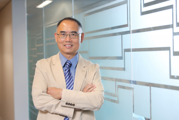 Prof. Yang Qiang was elected a Fellow of the Canadian Academy of Engineering for his significant  contributions in the engineering practice of large-scale artificial-intelligence and data-mining solutions.