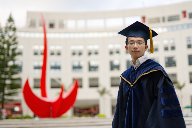 Dr YU Xianghao, PhD in Electronic and Computer Engineering, HKUST