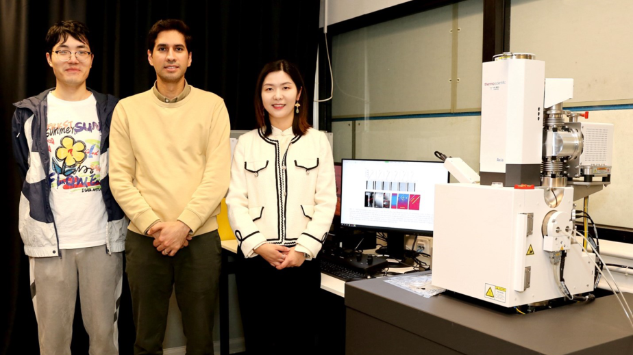 (From left) PhD student Zhu Zeyuan (second author), postdoctoral fellow and 2021 PhD graduate Dr. Mostafa Karami (first author), and Prof. Sherry Chen Xian (principal investigator and corresponding author)